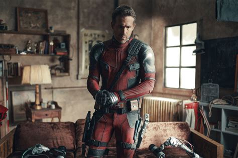 The Extraordinary Ordinary: Ryan Reynolds' Unique Approach to Fame and Fortune